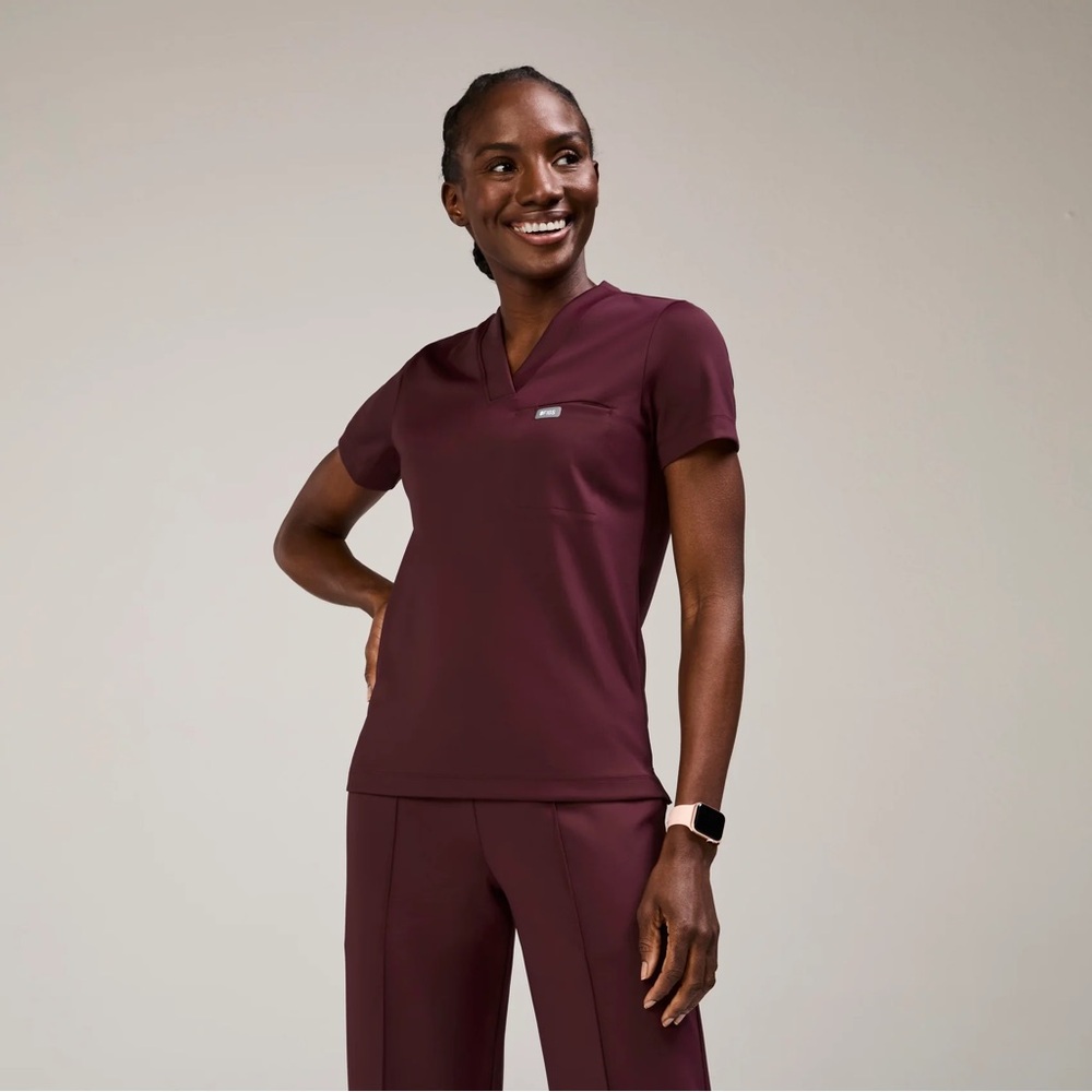 Figs FormX scrub top - burgundy
